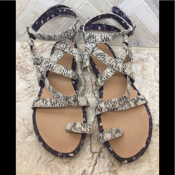 Cabi Athena python sandals size 7 - Picture 2 of 7